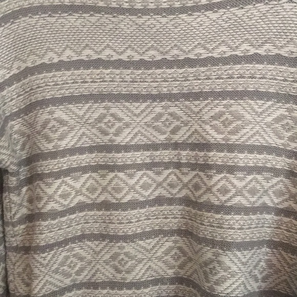 Perfect grey sweater - Picture 3 of 3